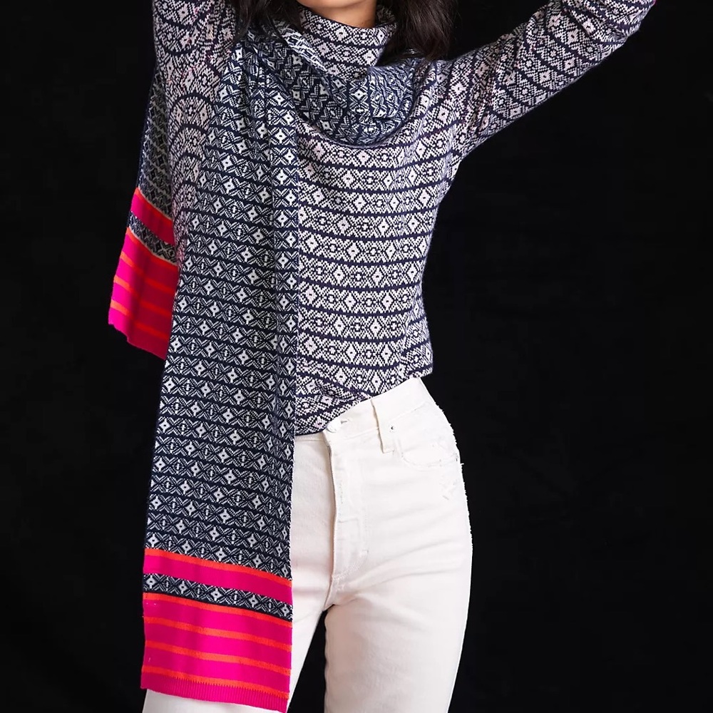 NWT Anthropologie Abstract Knit Scarf